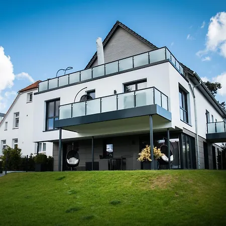 Ocean House Herz-3